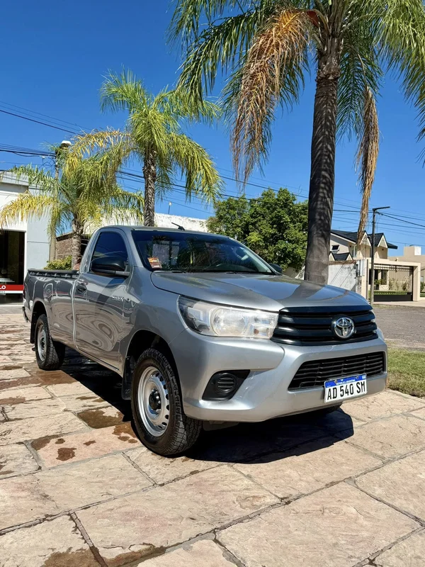 TOYOTA HILUX CABINA SIMPLE 4X4 2019